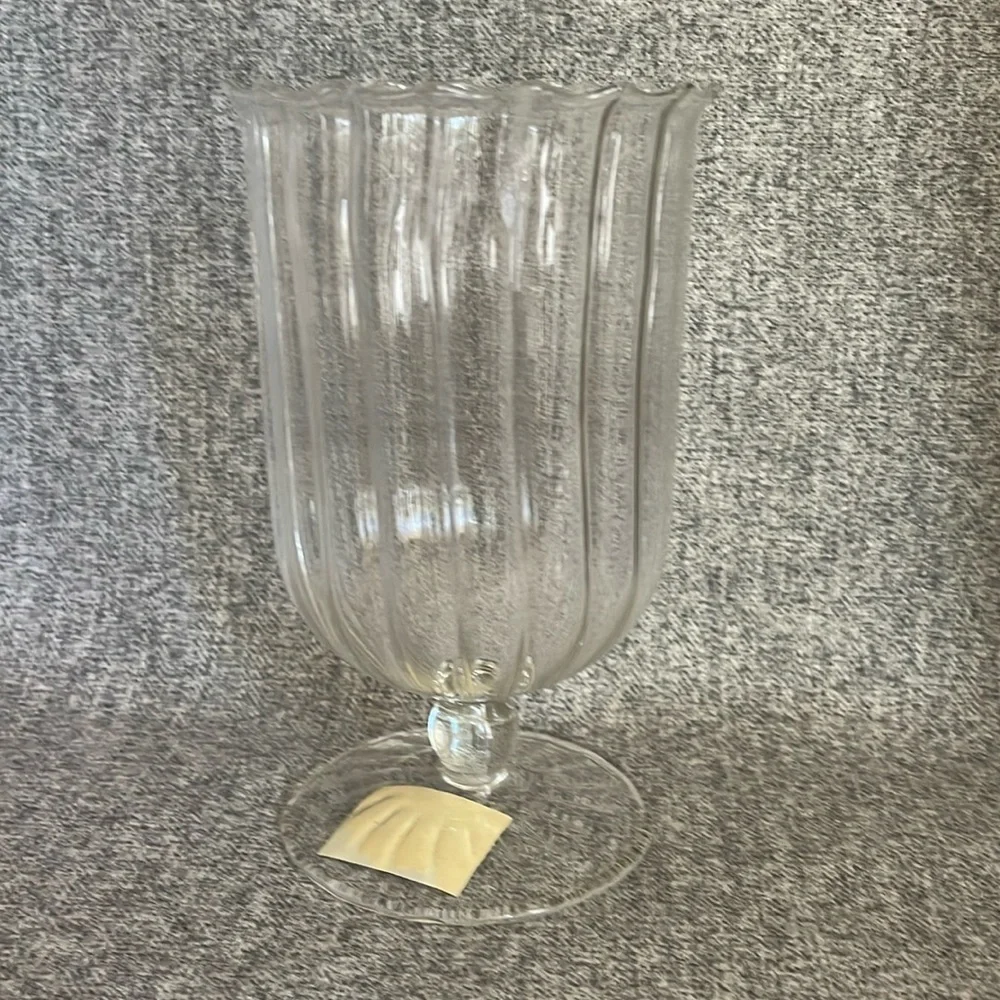 BHLDN Anthropologie Scalloped Glass Vase M. NEW
